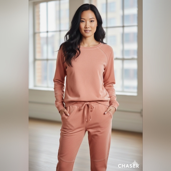 Chaser Reverse Panel Jogger NWT Size Medium - Picture 7 of 8